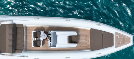 Elegance on the Sea