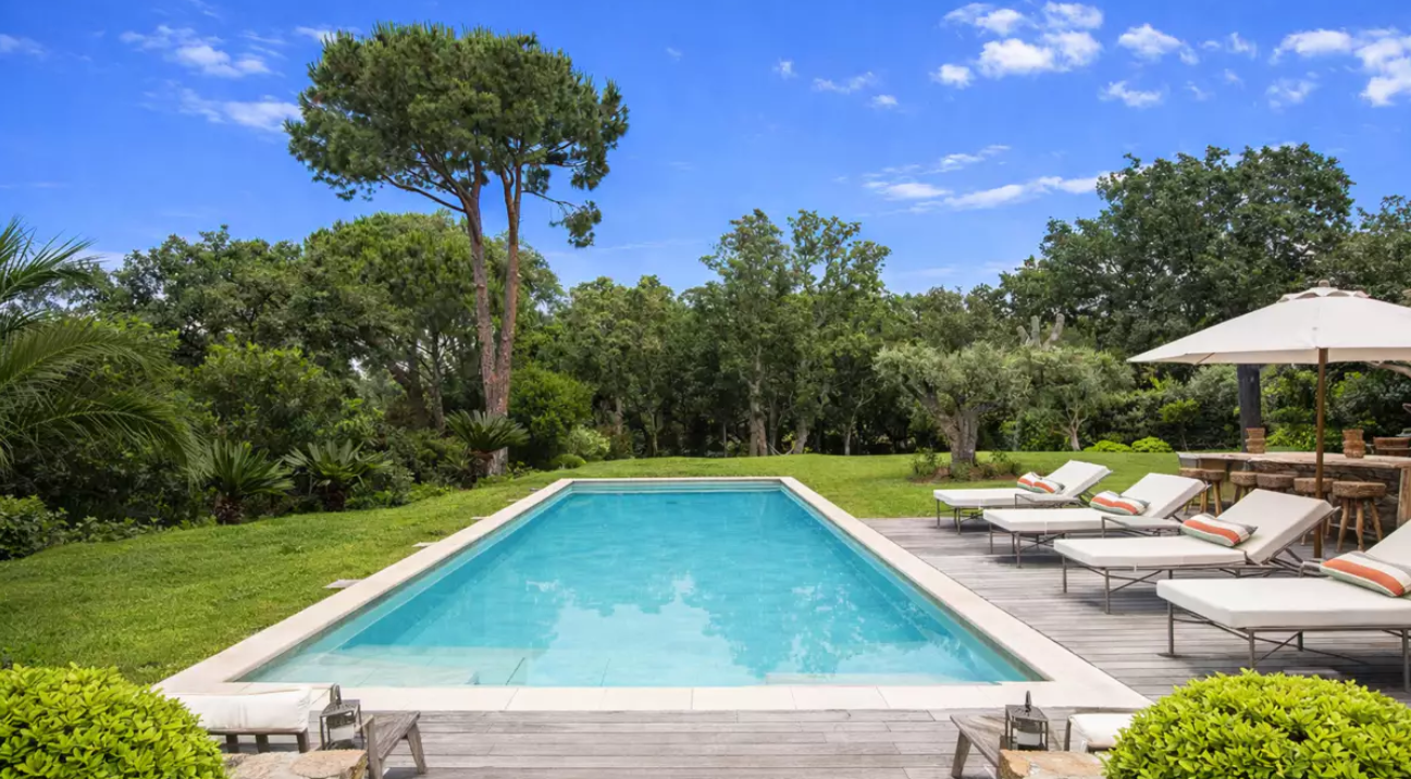 6 Baths