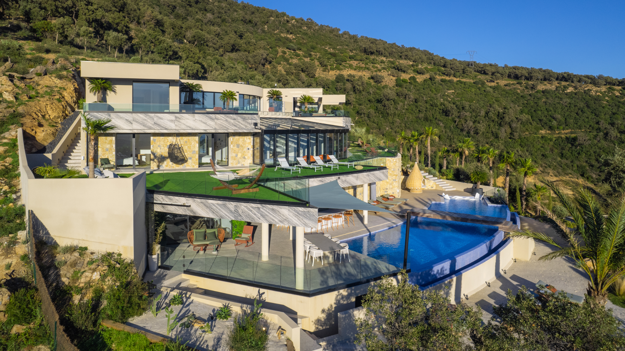 10 Baths