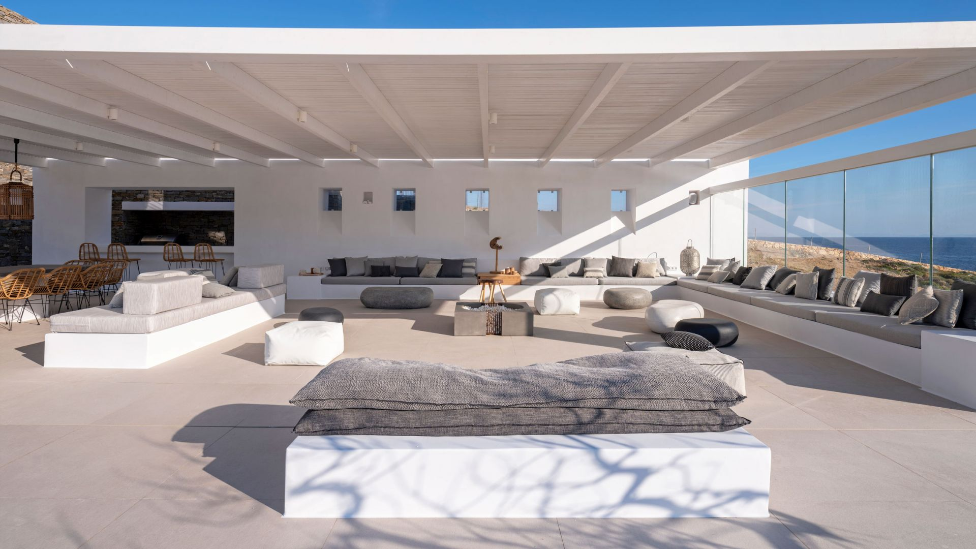 8 Baths