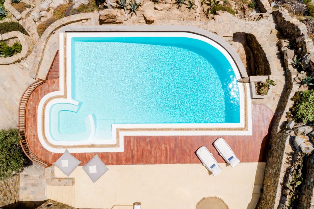 1 Swimming pool