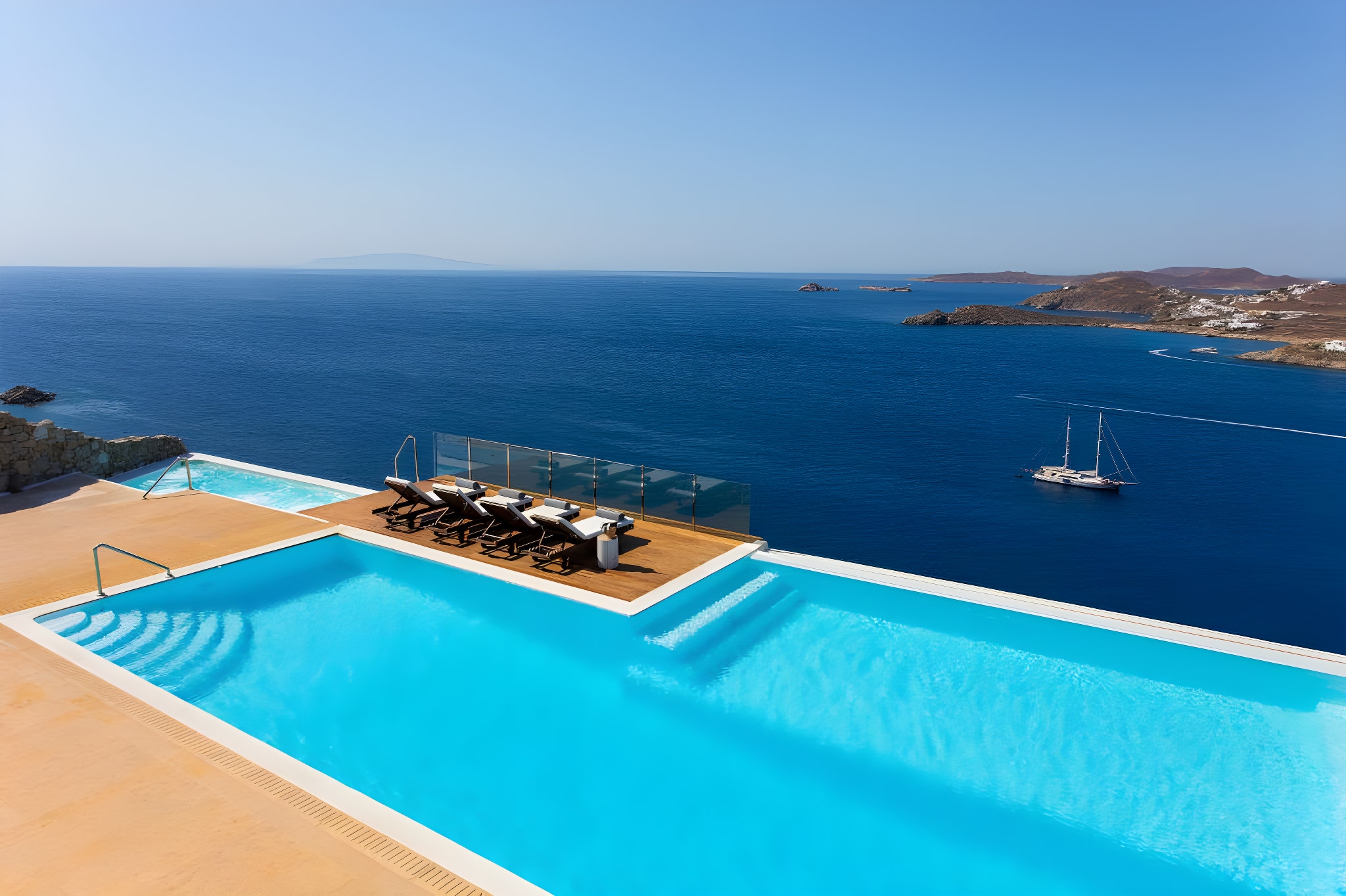 Outdoor lounge