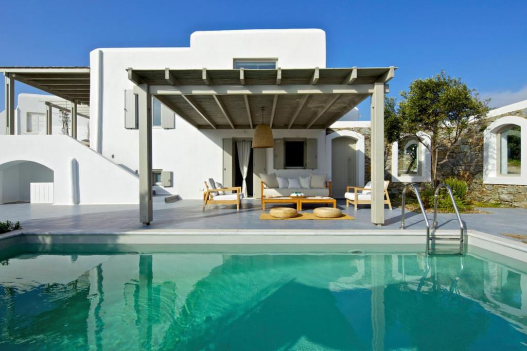 4 Bedrooms