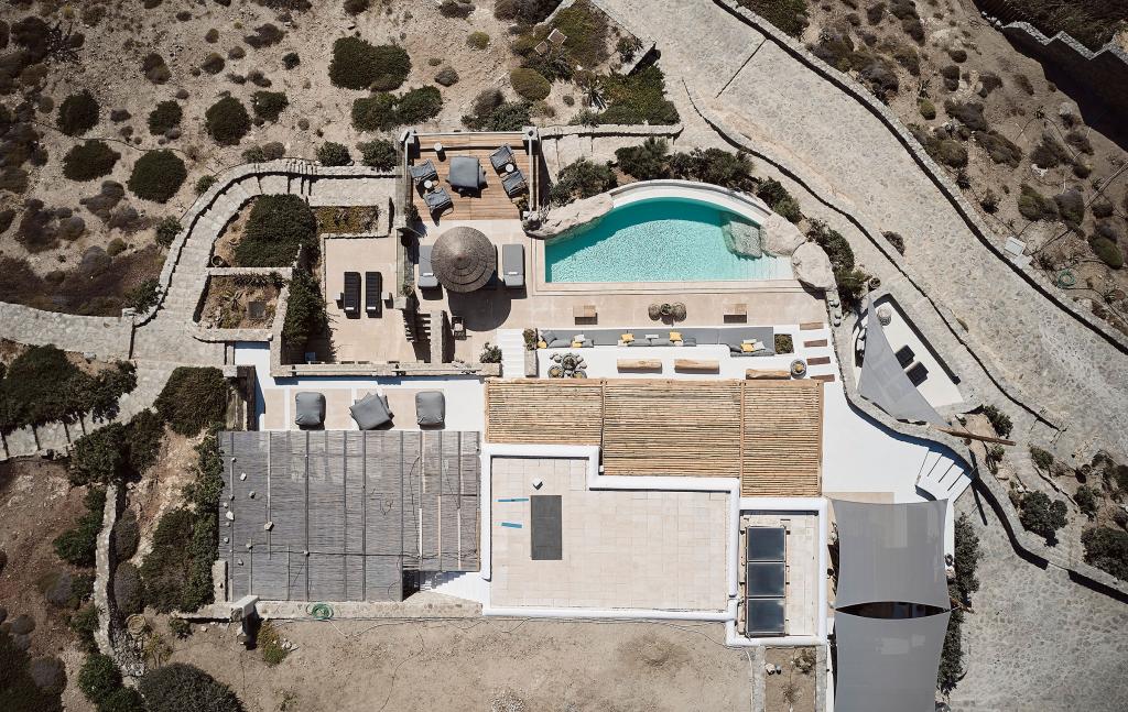 7 Baths