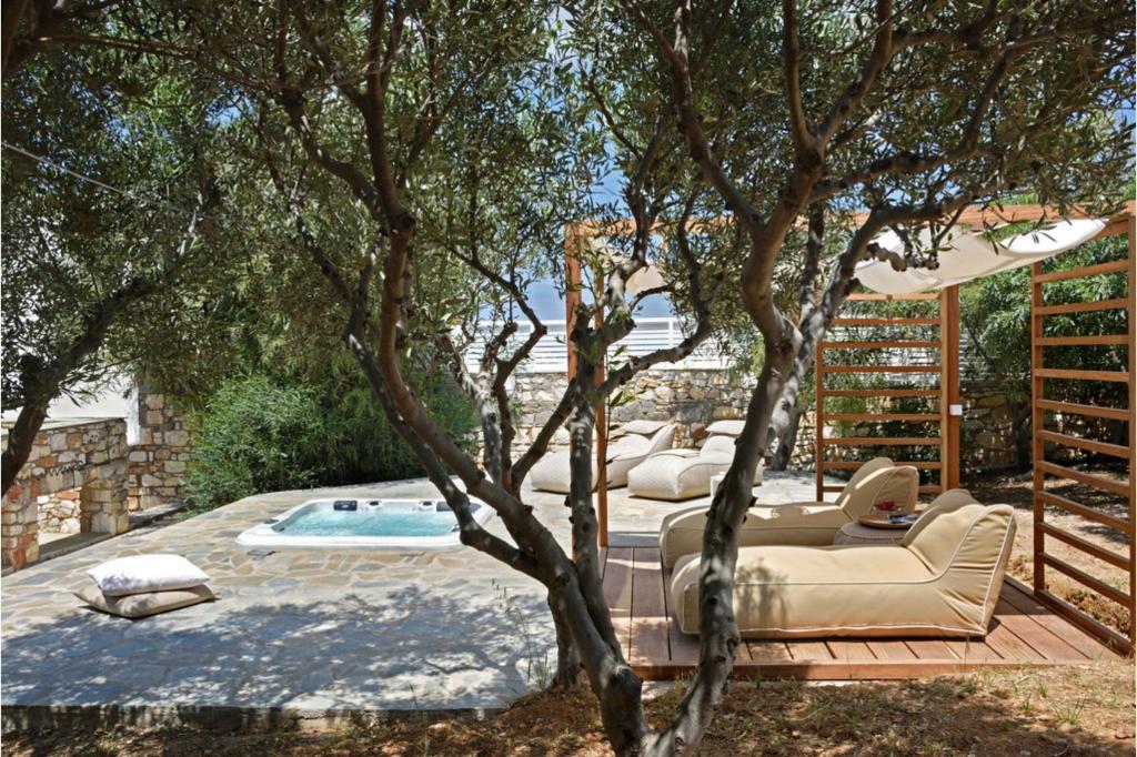 3 Baths