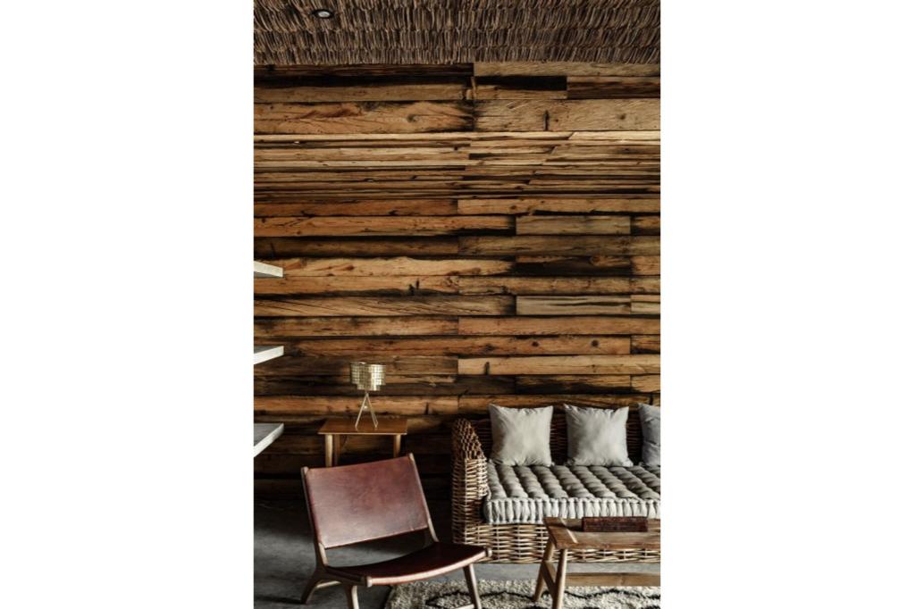 Outdoor lounge
