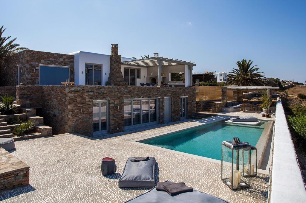 4 Bedrooms