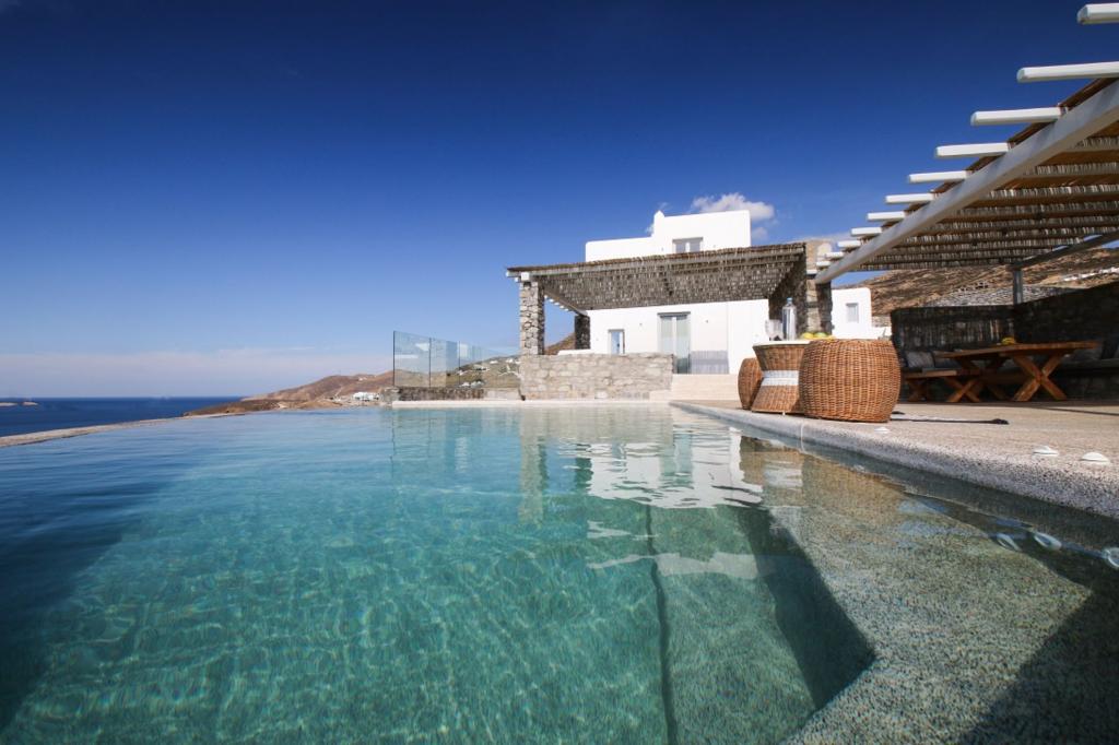 1 Swimming pool
