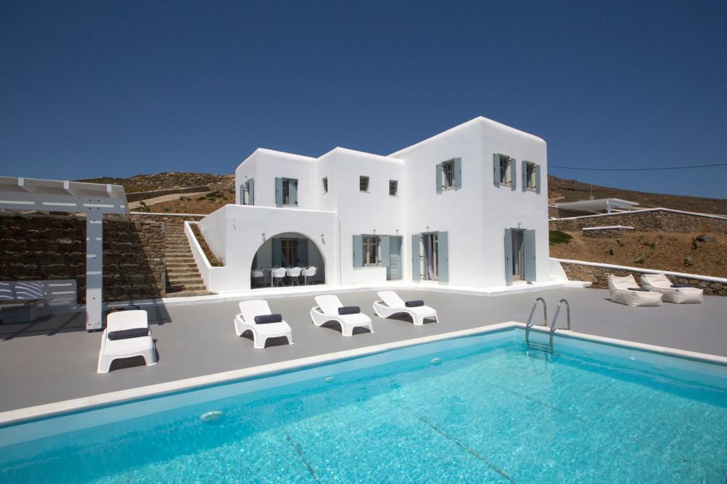 4 Bedrooms