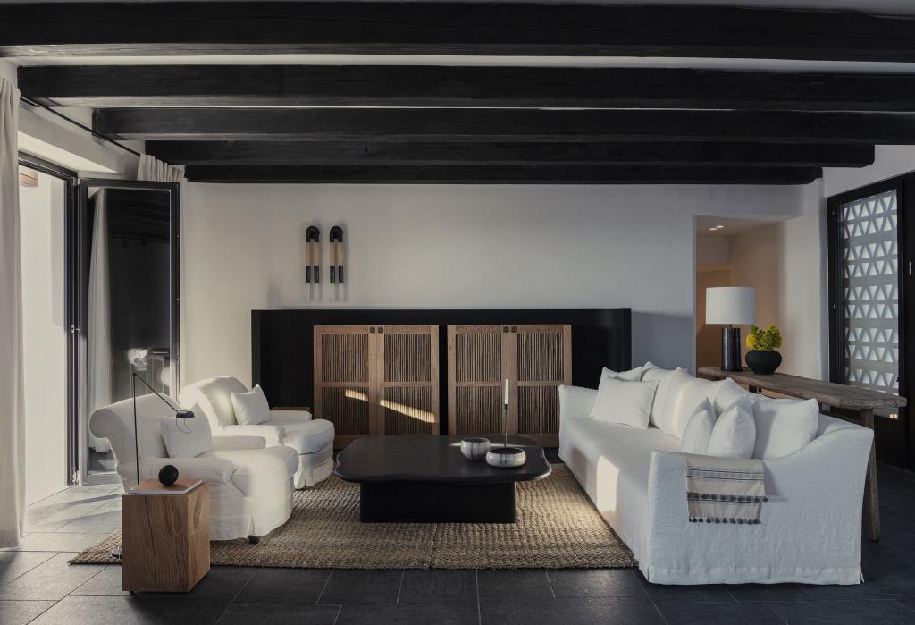 4 Baths