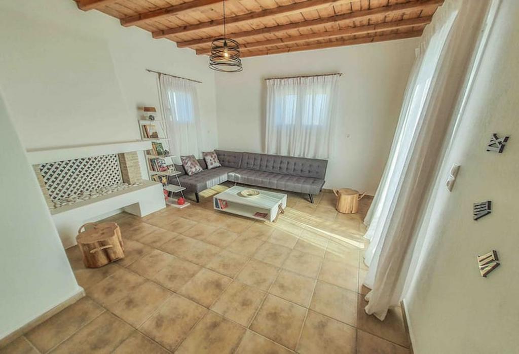 3 Baths