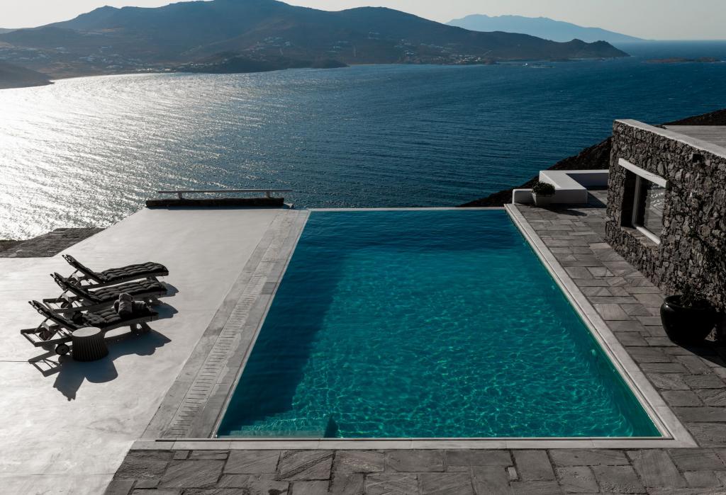 9 Bedrooms