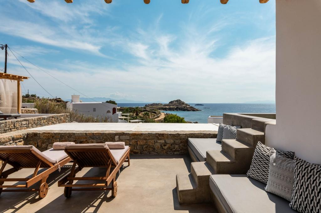 7 Baths