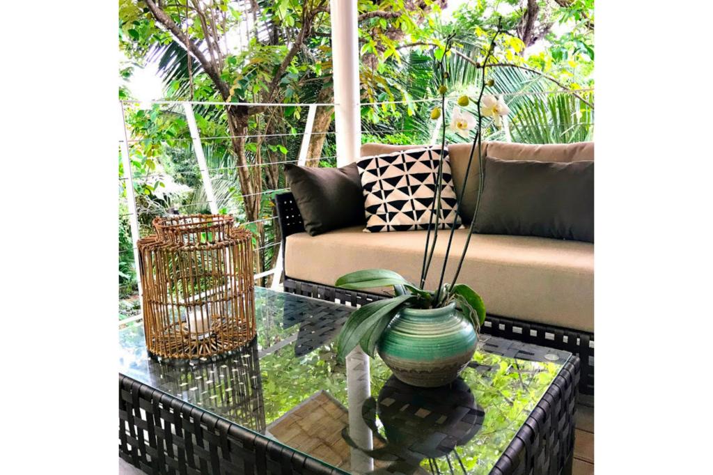 Outdoor lounge