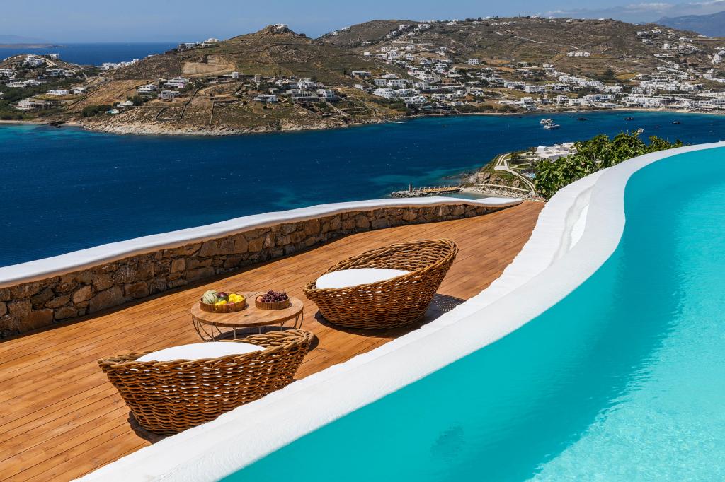 5 Baths
