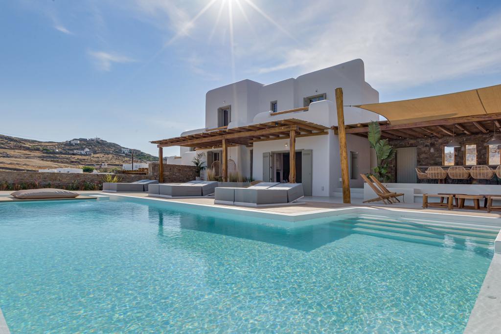4 Bedrooms
