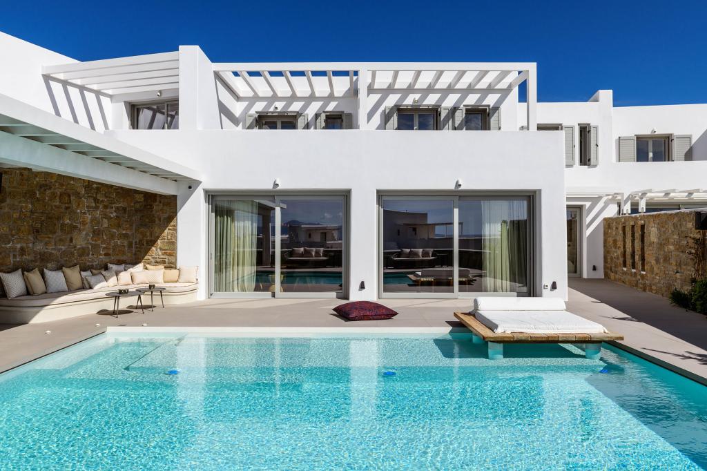 6 Bedrooms