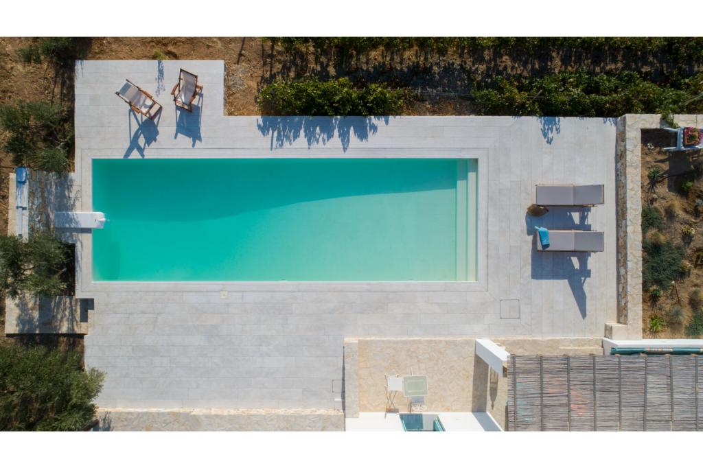 4 Bedrooms