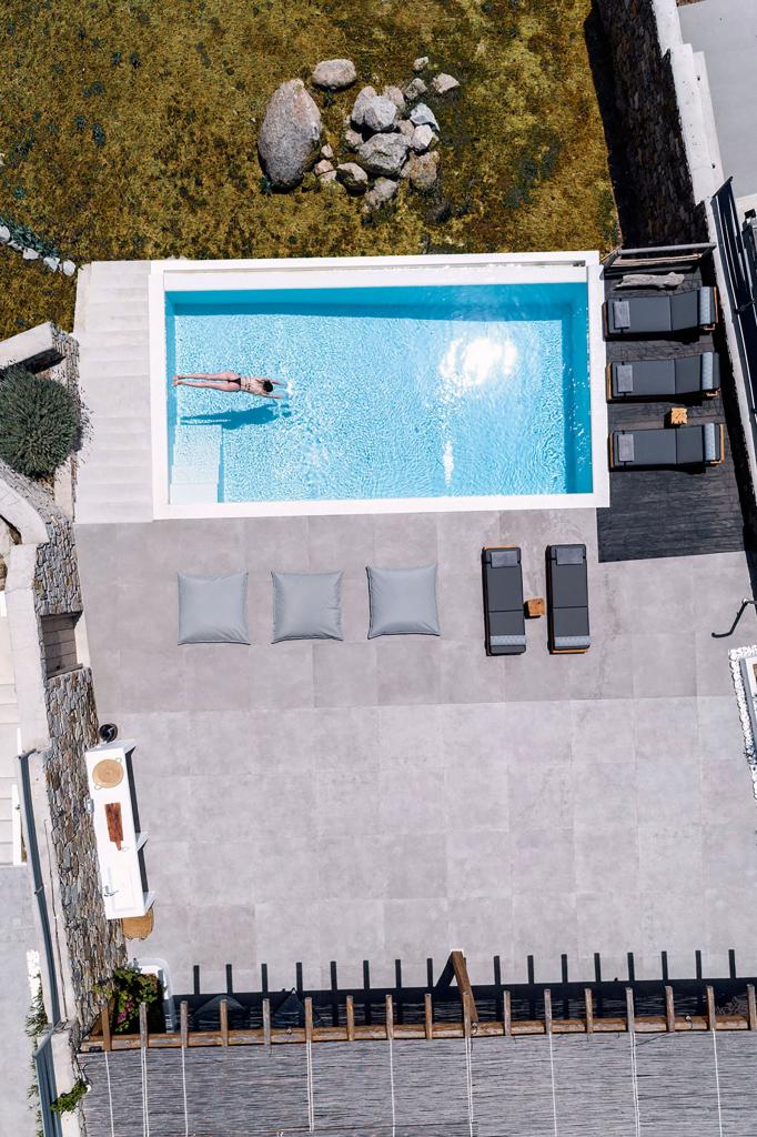 6 Bedrooms