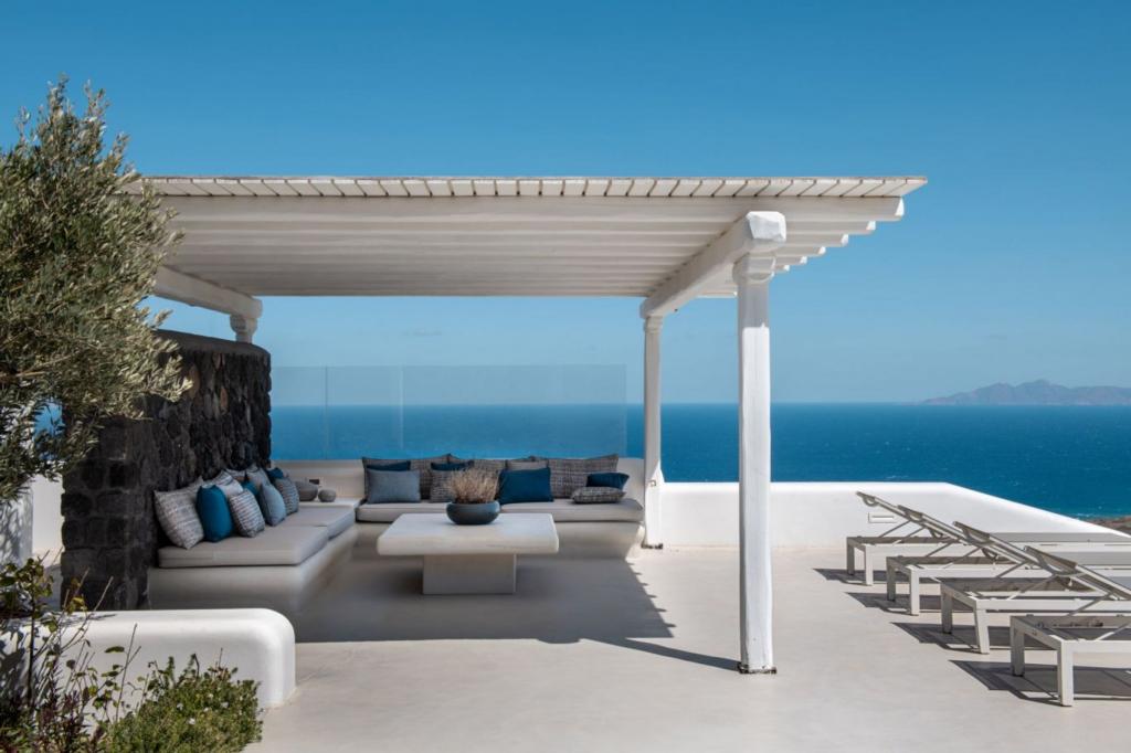 8 Bedrooms