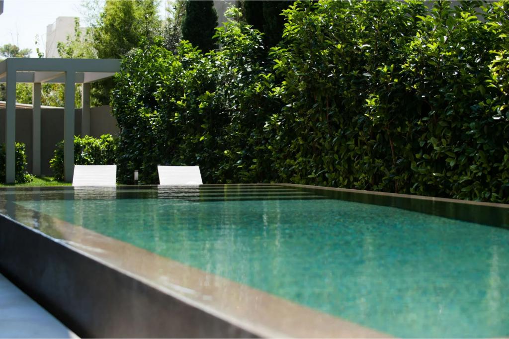 Outdoor lounge