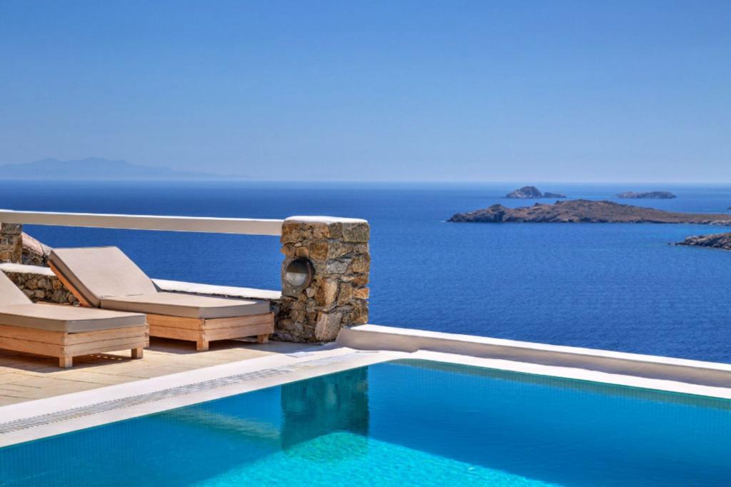 4 Bedrooms