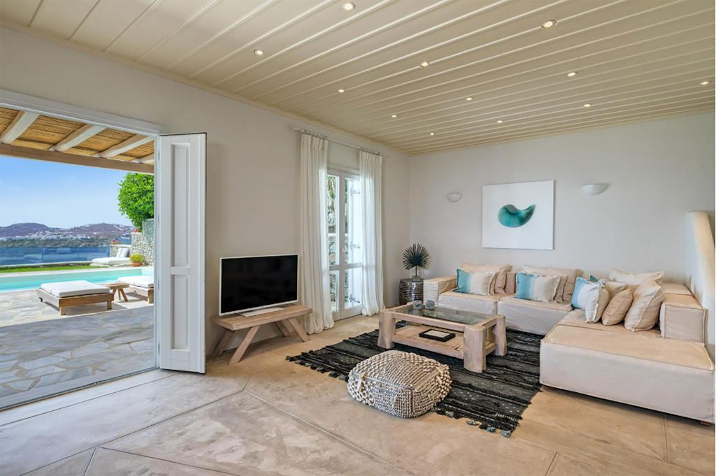 4 Bedrooms