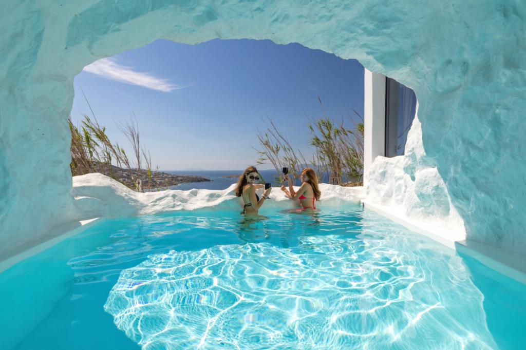 6 Baths