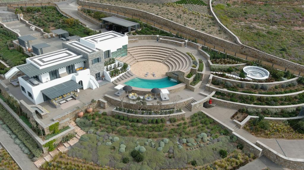 7 Bedrooms