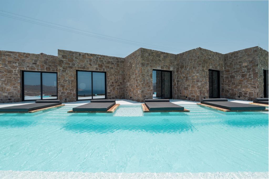 6 Baths