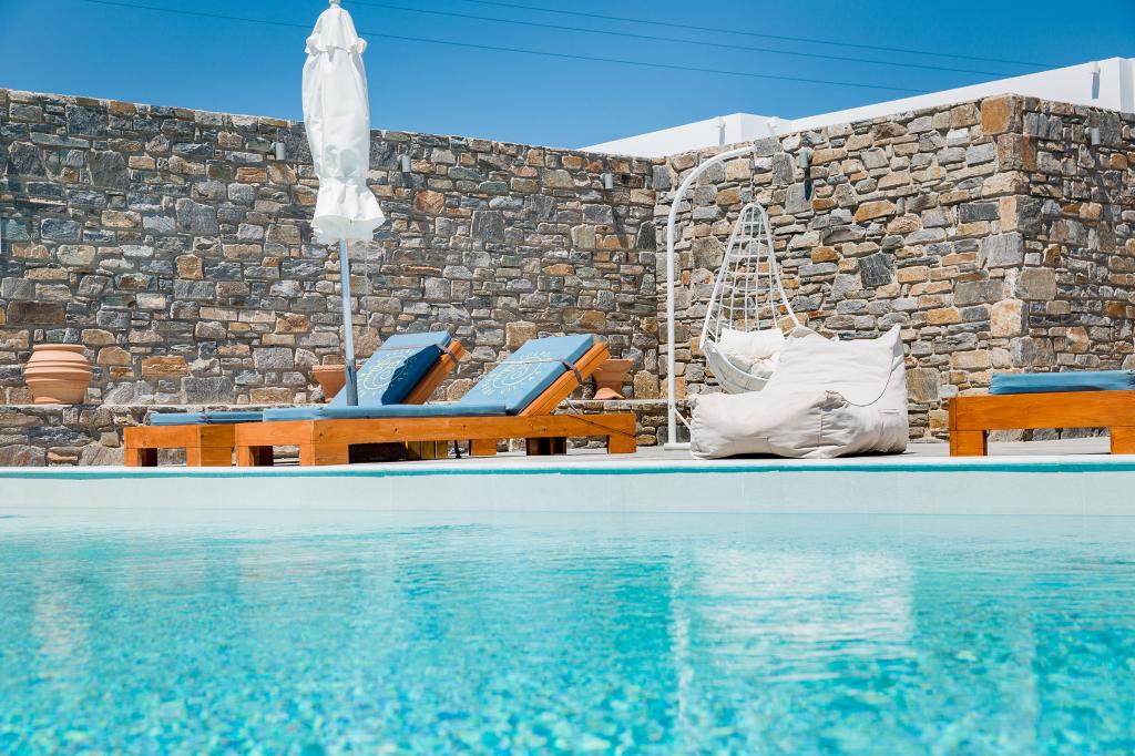 4 Bedrooms