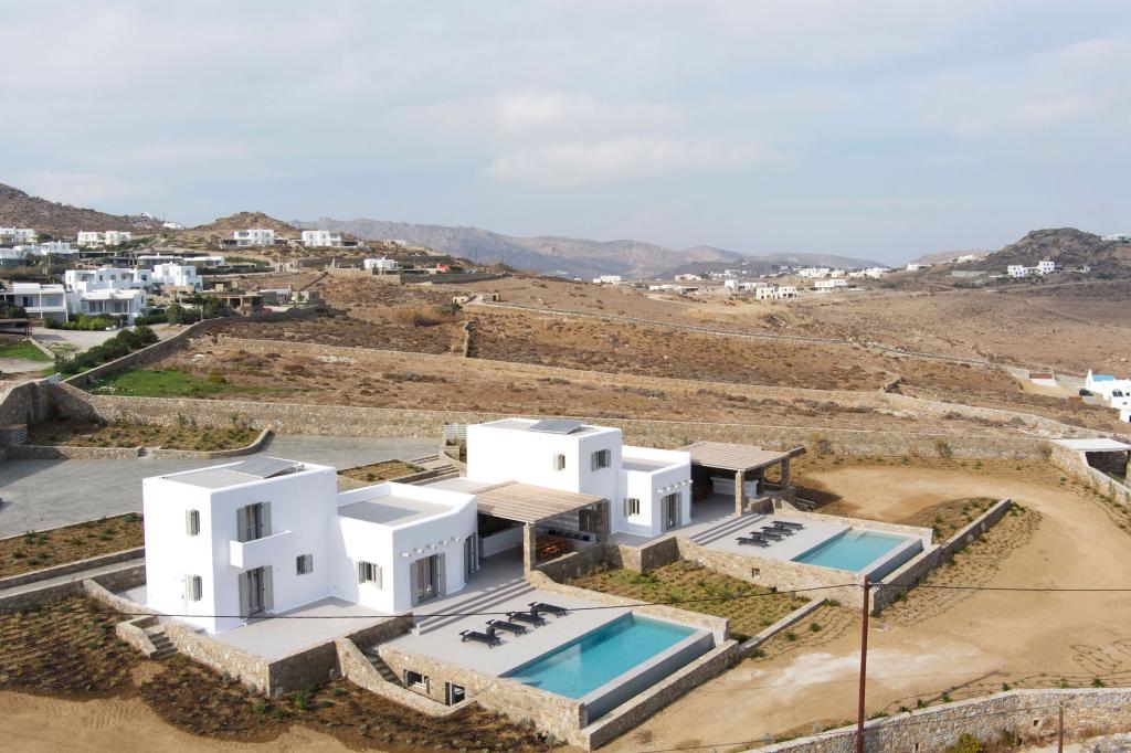 6 Baths
