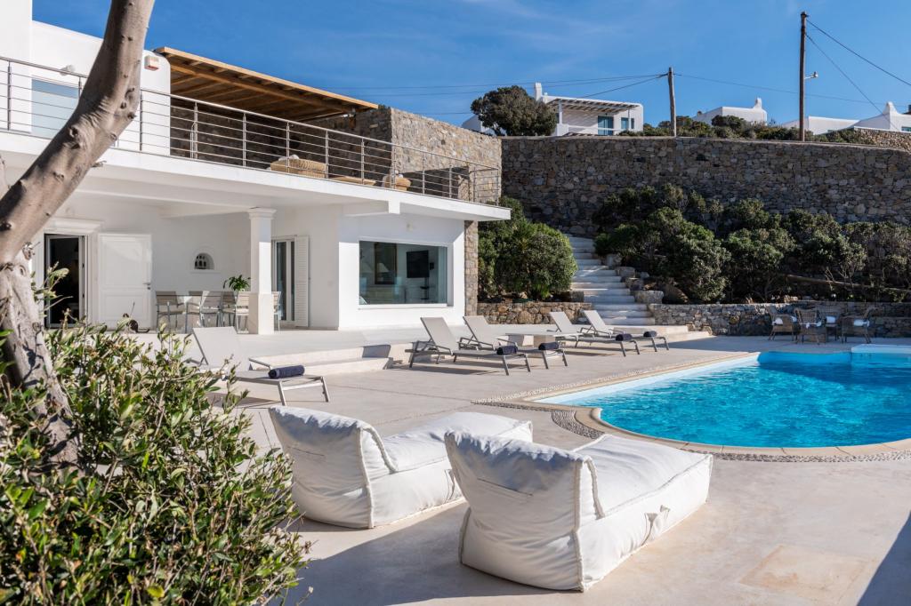 5 Baths