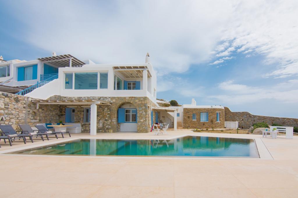4 Bedrooms