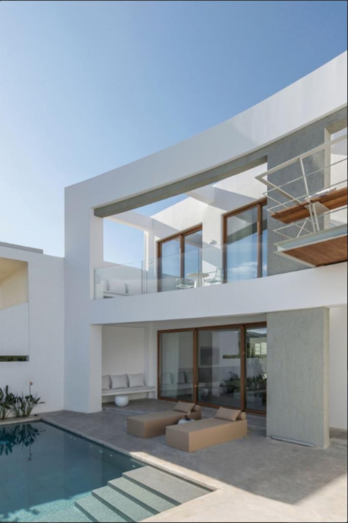 4 Baths