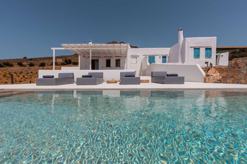 1 Swimming pool