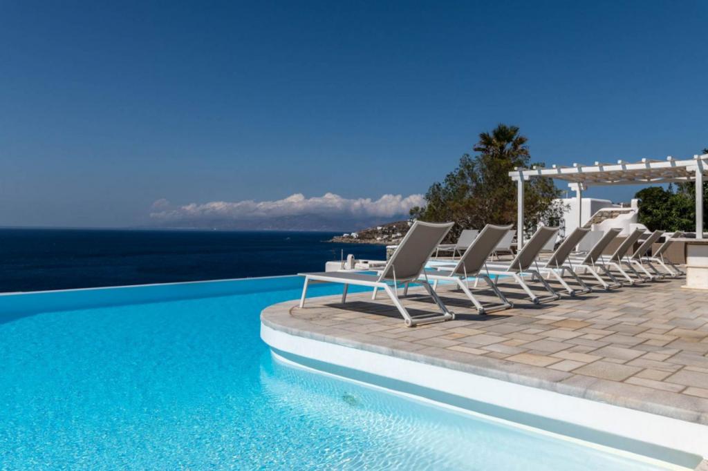 7 Baths