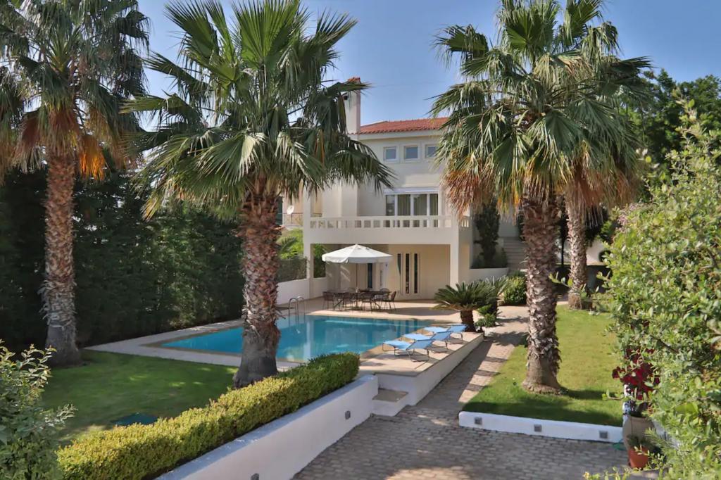 6 Bedrooms