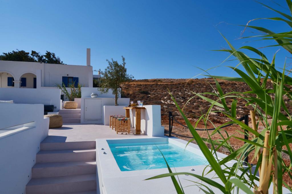 8 Bedrooms