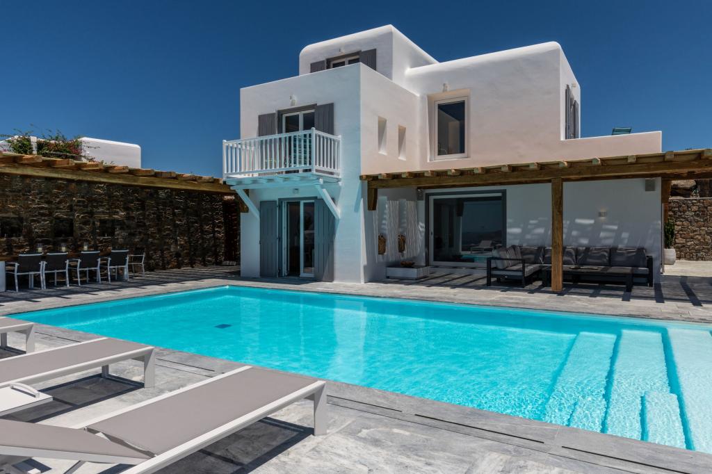6 Bedrooms
