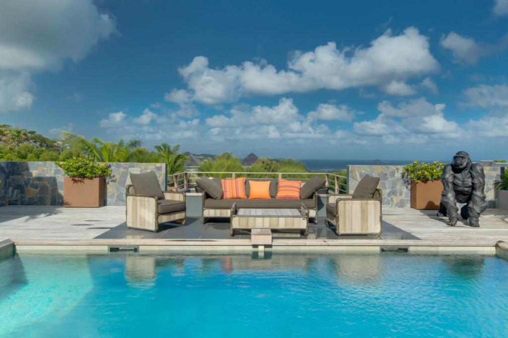 7 Baths