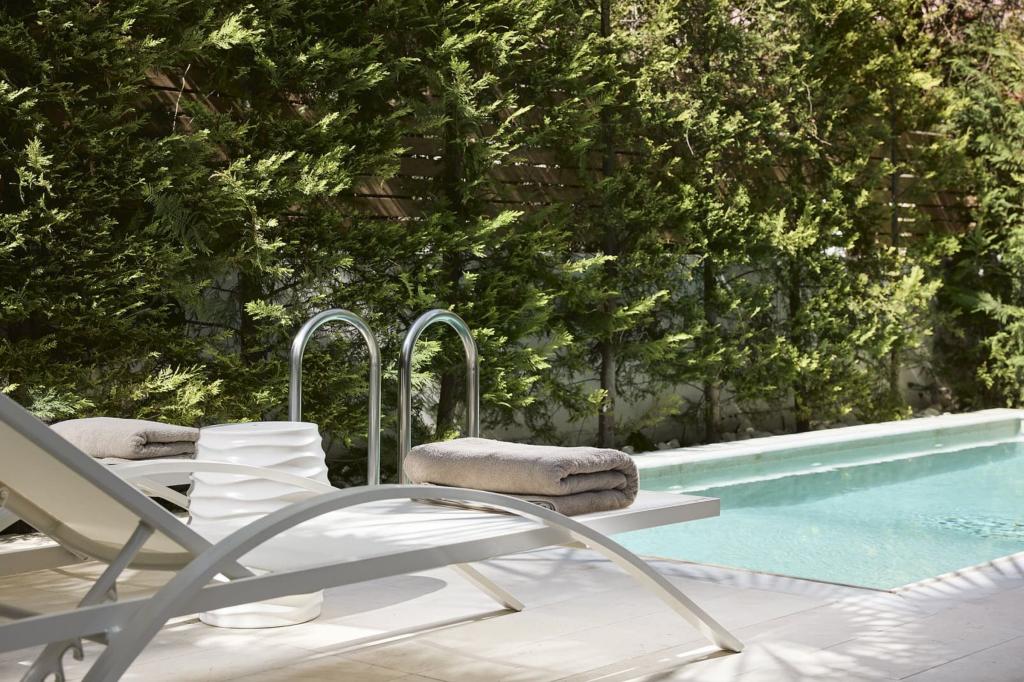 3 Baths