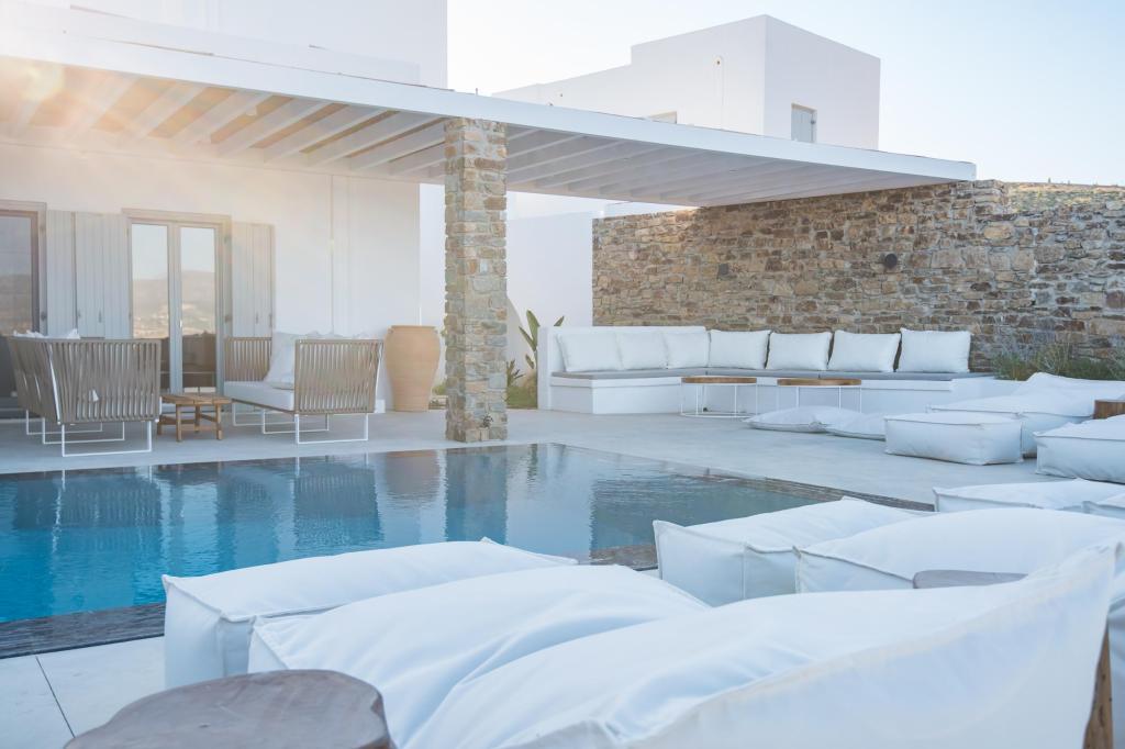 4 Bedrooms