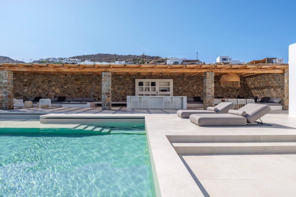 7 Baths
