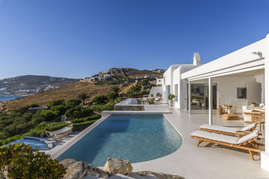 8 Bedrooms