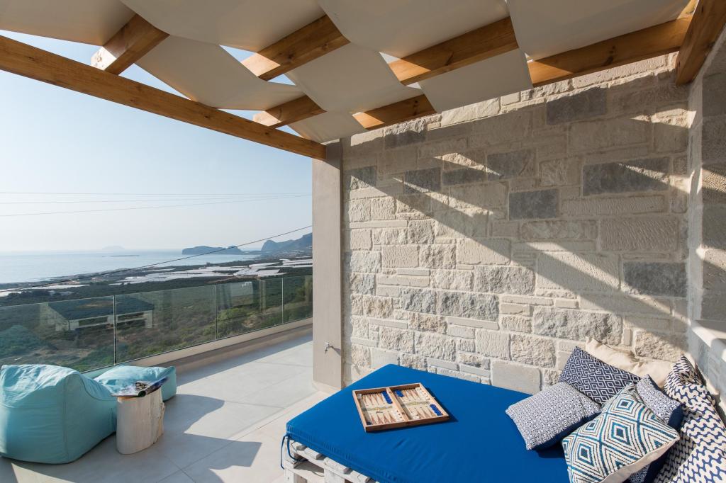 Outdoor lounge