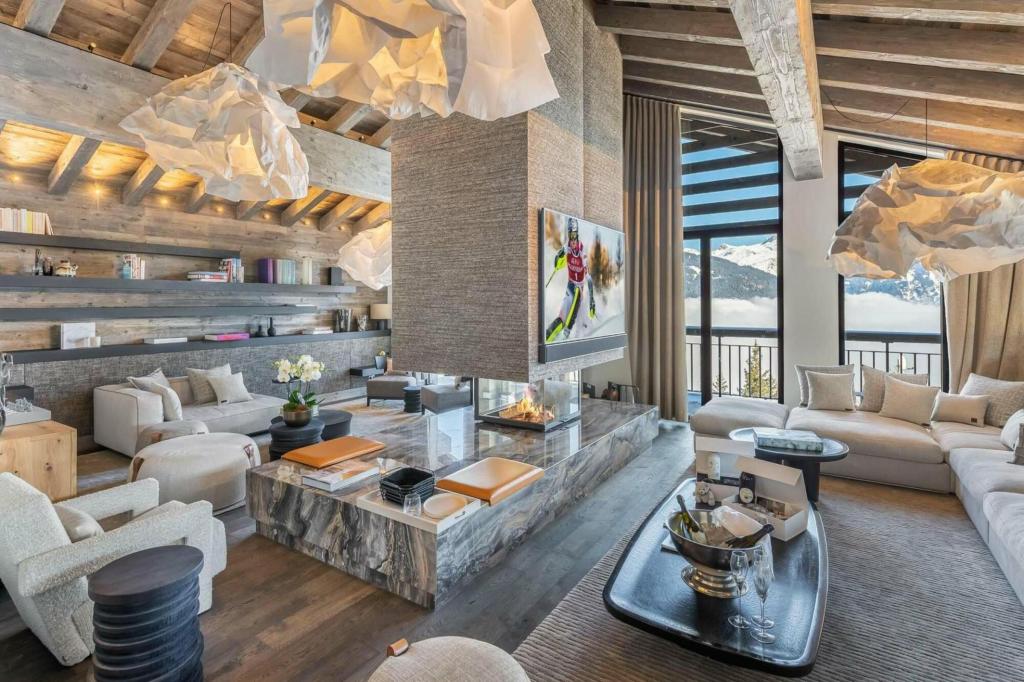 Outdoor lounge