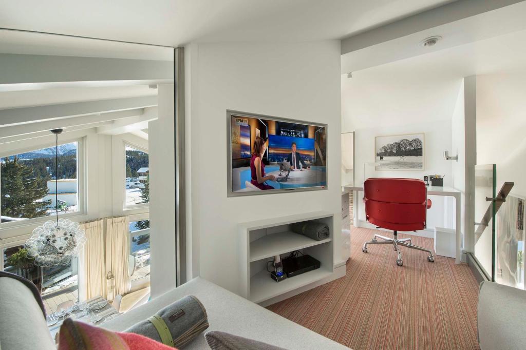 7 Baths