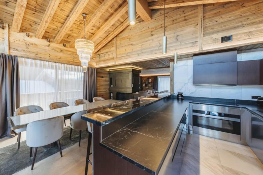 Fully equipped kitchen
