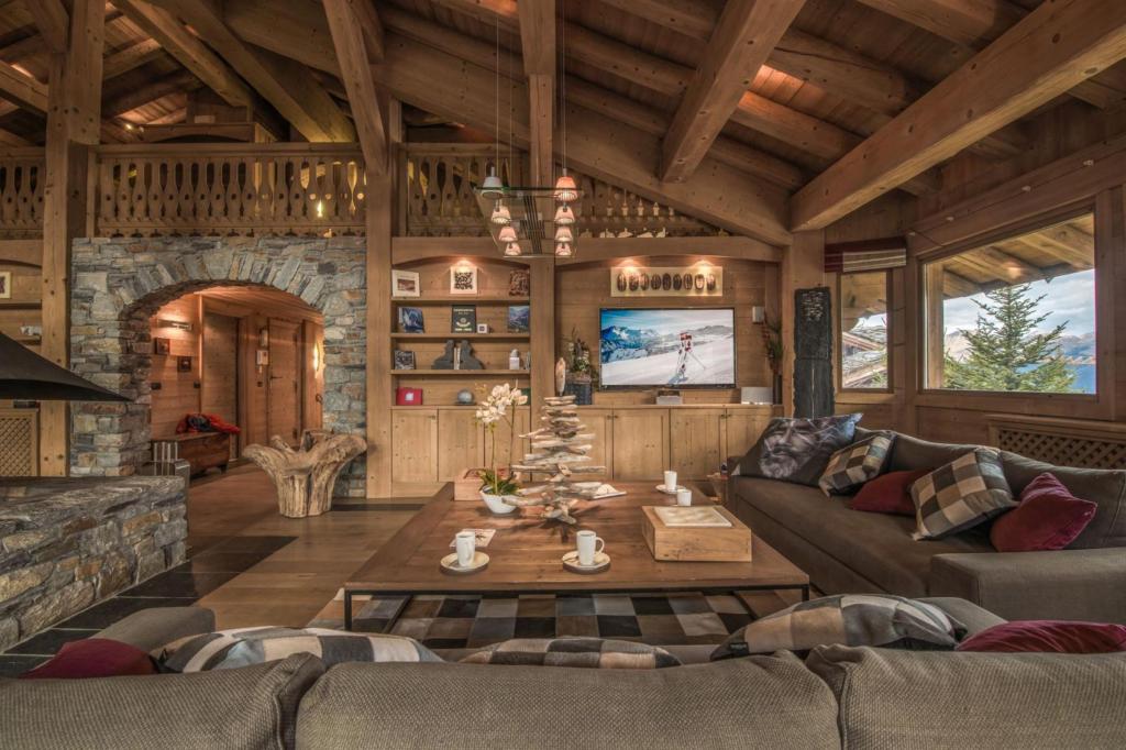 4 Baths